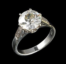 One carat diamond in white gold setting