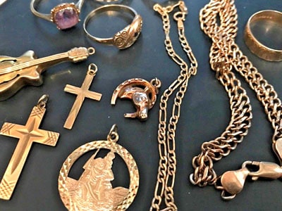 10K broken gold jewelry: pendants, chains, rings, crosses 
