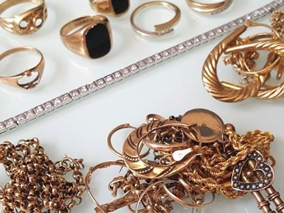 14K broken gold jewelry: chains, earrings, rings, gold remains
