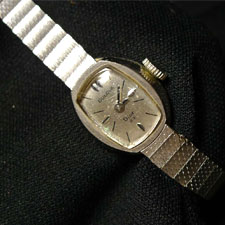 Solid 14k gold Bulova for Christian Dior watch