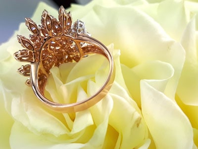 stock image: 18 karat rose gold ring back