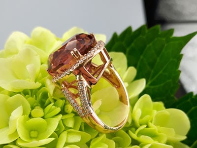 stock image: orange zircon and diamond ring, yellow gold, 14k