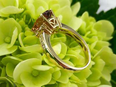 stock image: 18k gold ring