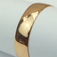 yellow gold wedding ring made of 10K gold